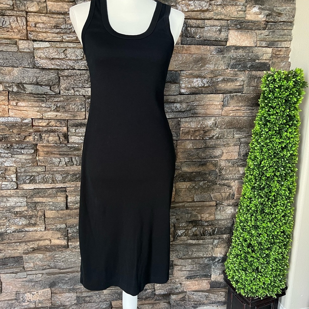 Universal Thread Black Sleeveless Sheath Midi Dress